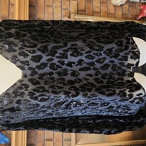 White House Black Market Black V-Neck Pullover NWT Sheer Size XL Animal Print